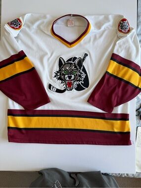 Vintage Chicago Wolves Jersey